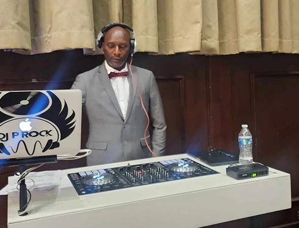 Benefits Of Choosing Our DJ Services
